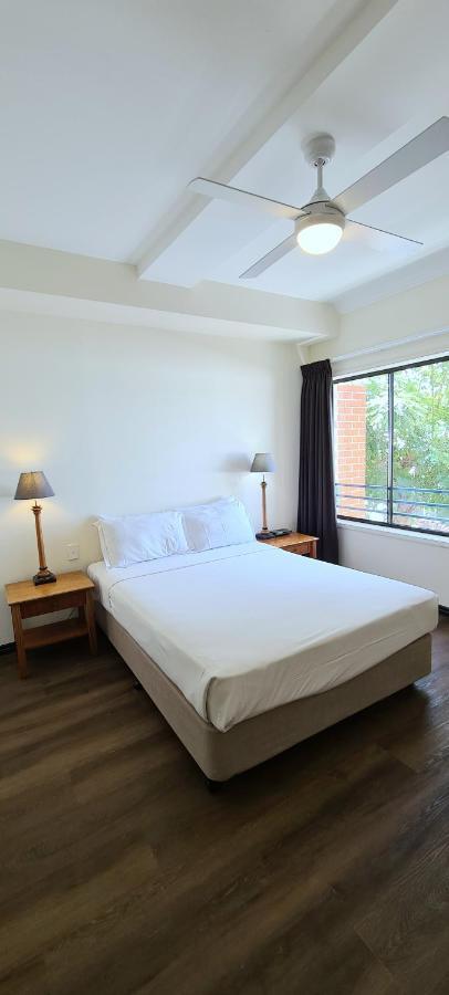 Ramada By Wyndham Brisbane Windsor Hotel Buitenkant foto