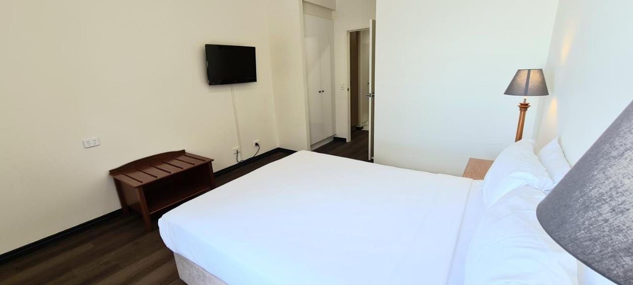 Ramada By Wyndham Brisbane Windsor Hotel Buitenkant foto
