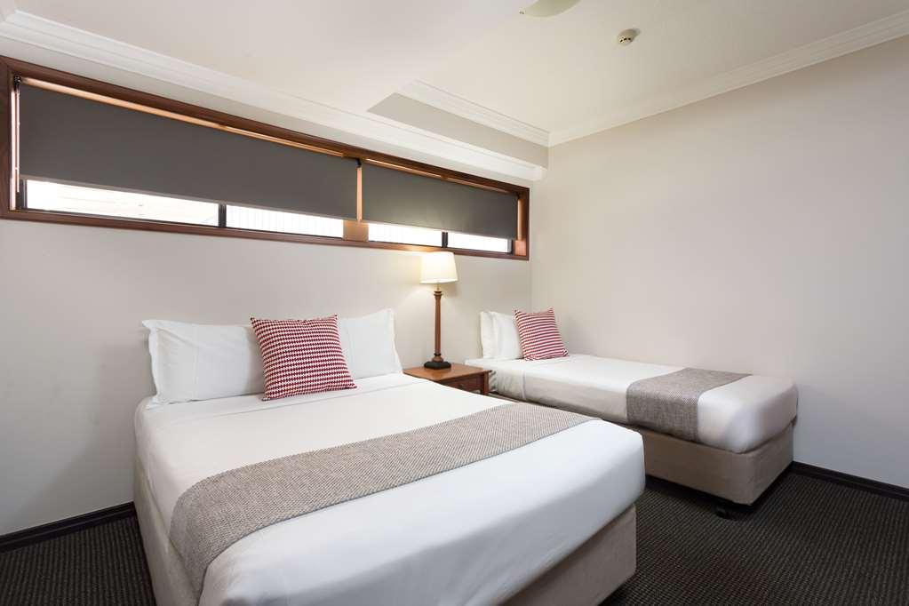 Ramada By Wyndham Brisbane Windsor Hotel Kamer foto