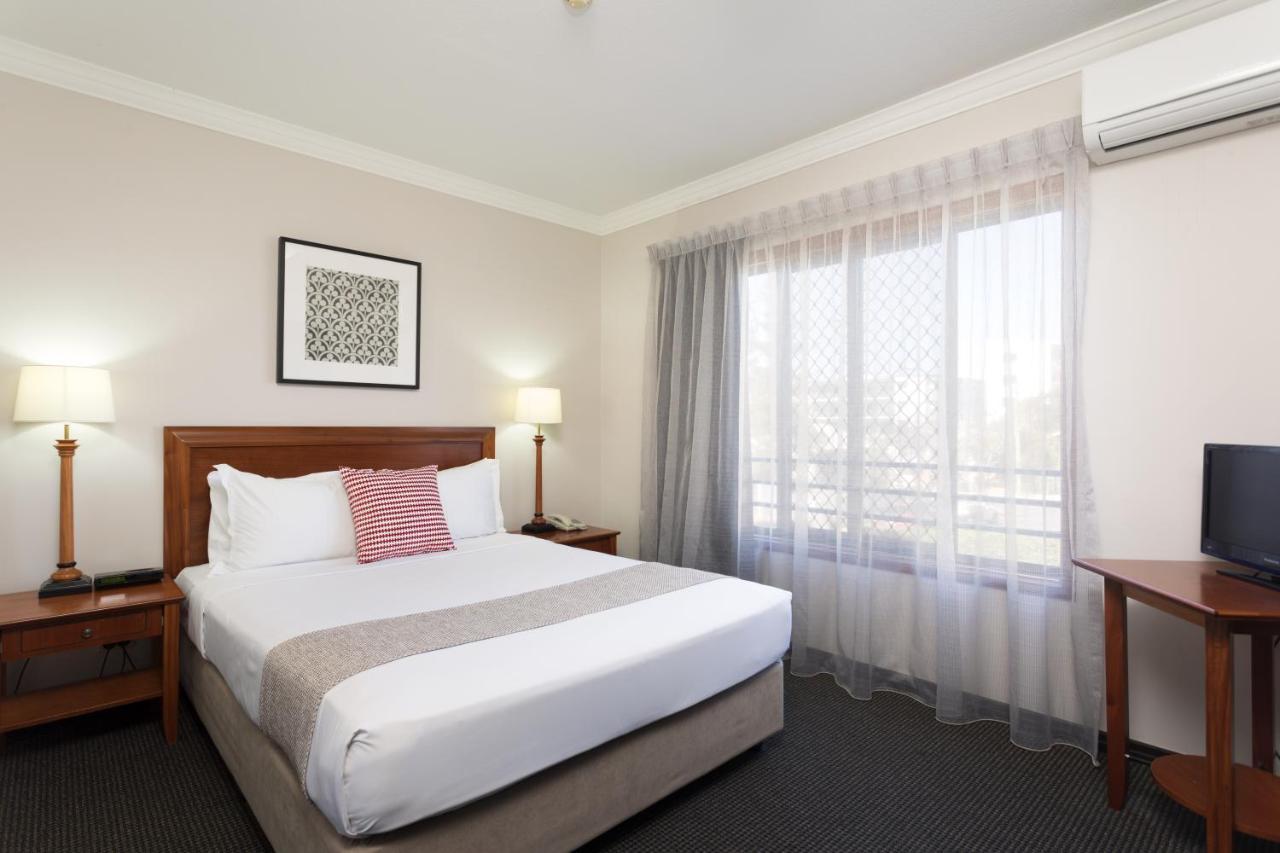Ramada By Wyndham Brisbane Windsor Hotel Buitenkant foto